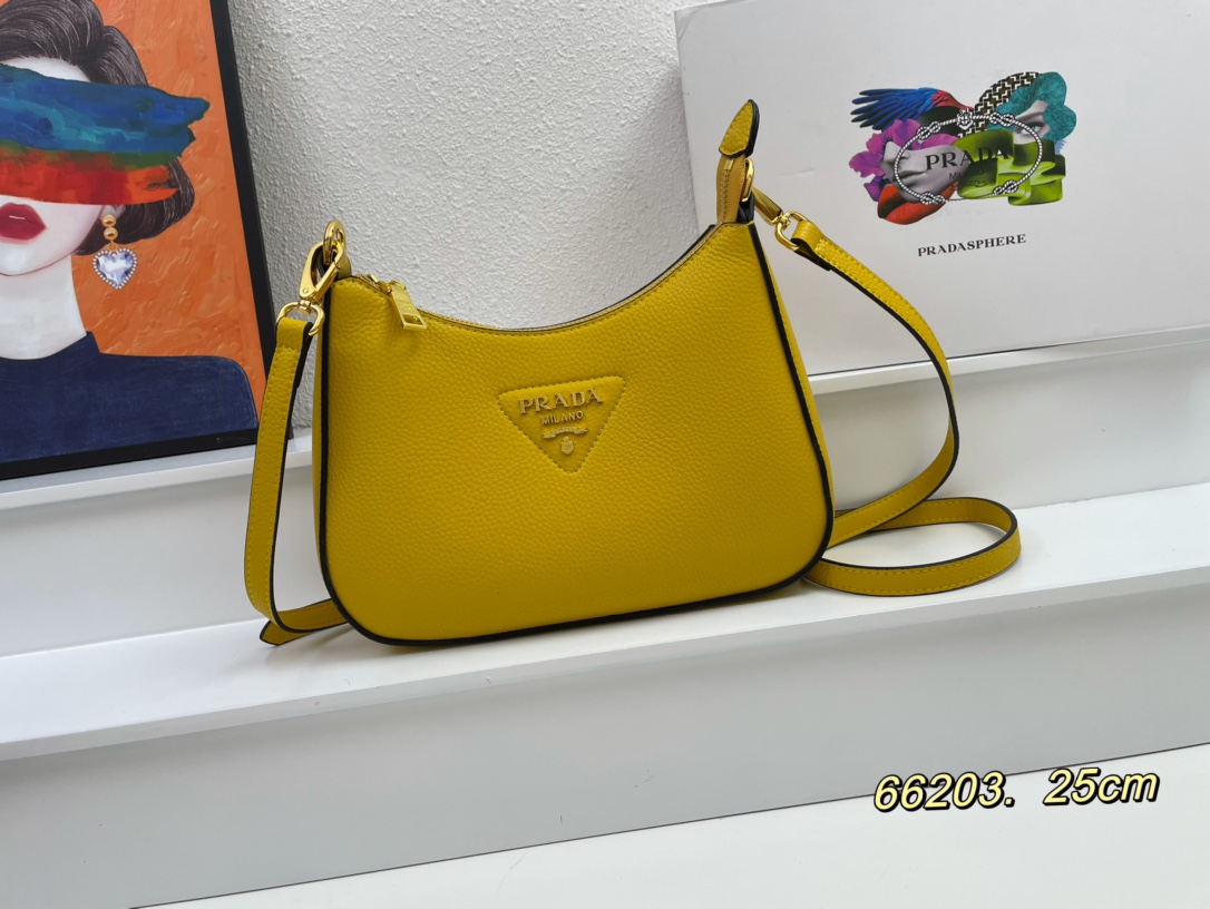 【PRADA】VITELLODAINO 25-18-8cm