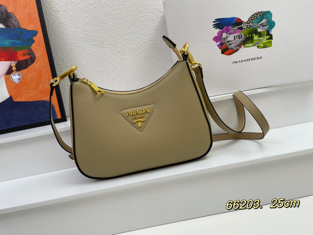 【PRADA】VITELLODAINO 25-18-8cm