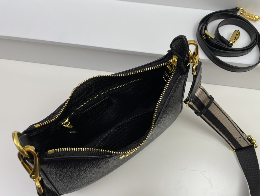 【PRADA】VITELLODAINO 25-18-8cm