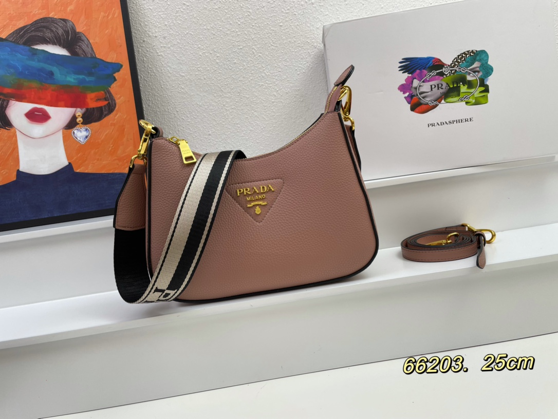 【PRADA】VITELLODAINO 25-18-8cm