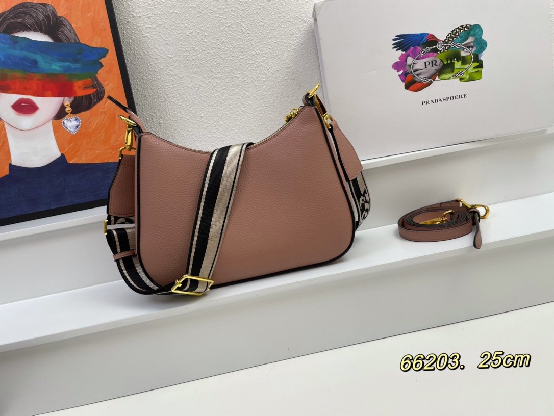 【PRADA】VITELLODAINO 25-18-8cm