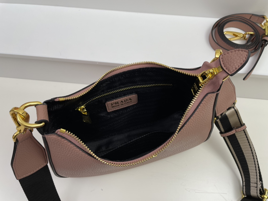 【PRADA】VITELLODAINO 25-18-8cm