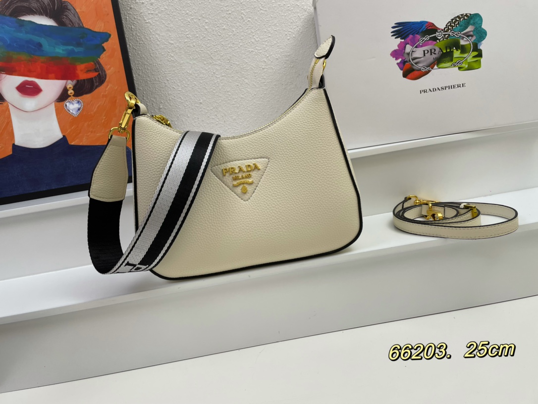 【PRADA】VITELLODAINO 25-18-8cm