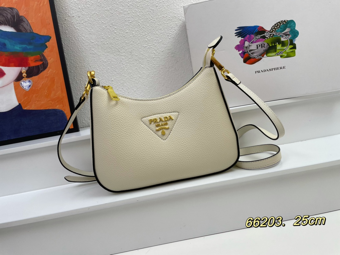 【PRADA】VITELLODAINO 25-18-8cm