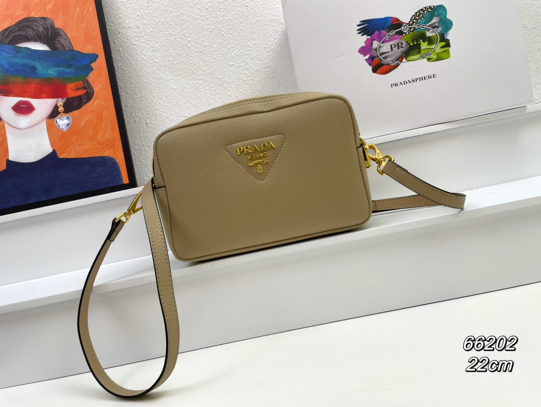 【PRADA】VITELLODAINO 22-14-8cm