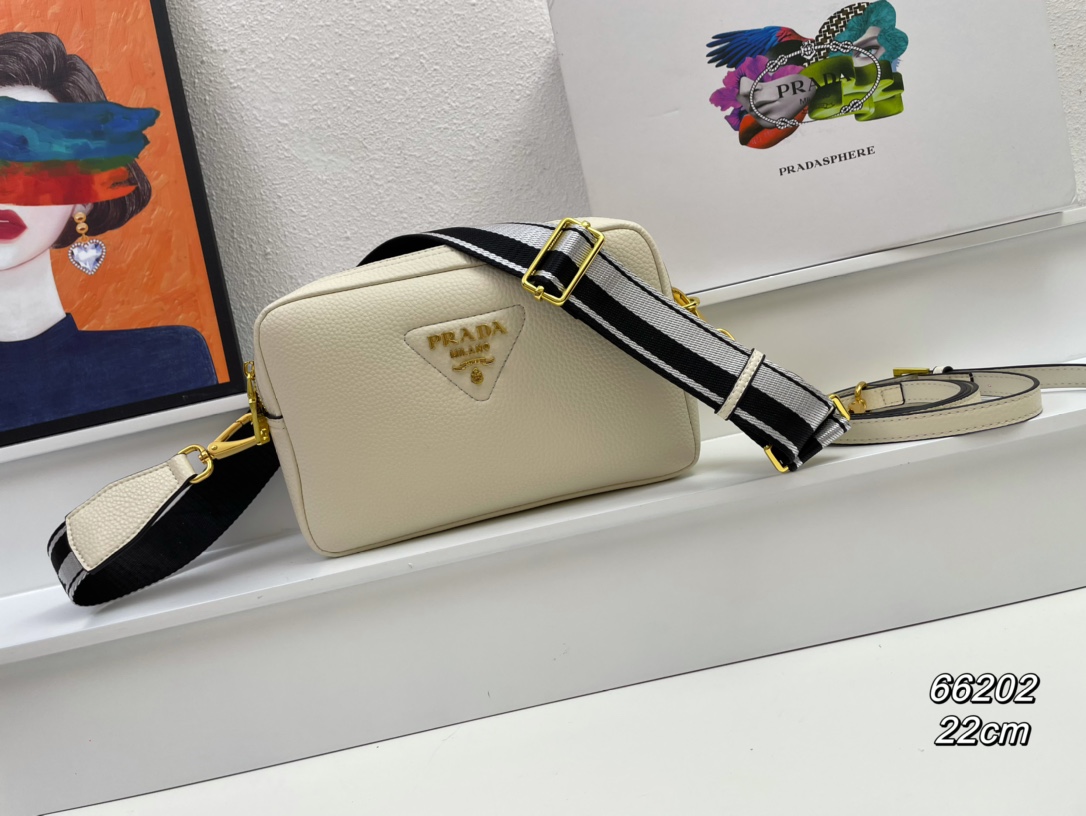 【PRADA】VITELLODAINO 22-14-8cm