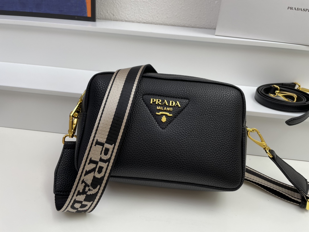 【PRADA】VITELLODAINO 22-14-8cm