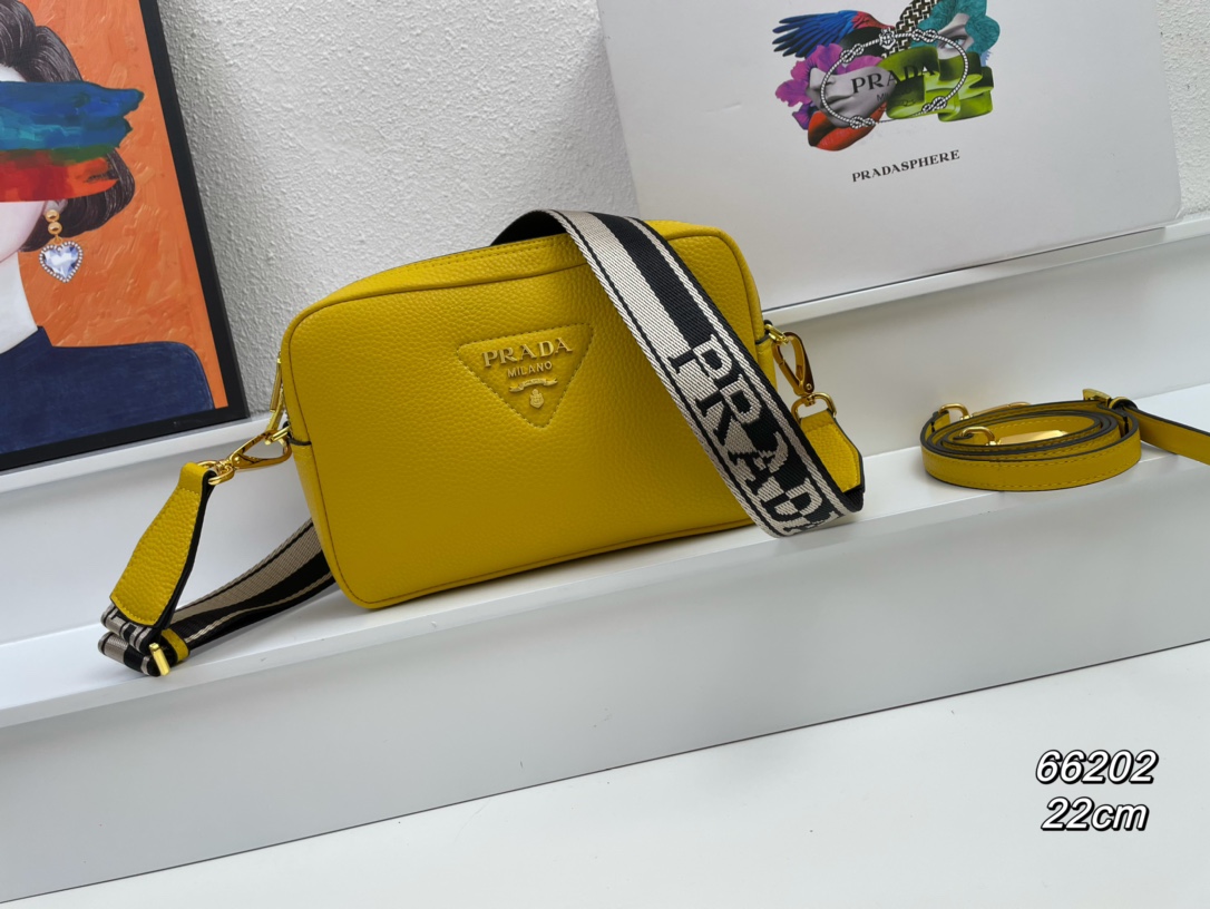 【PRADA】VITELLODAINO 22-14-8cm