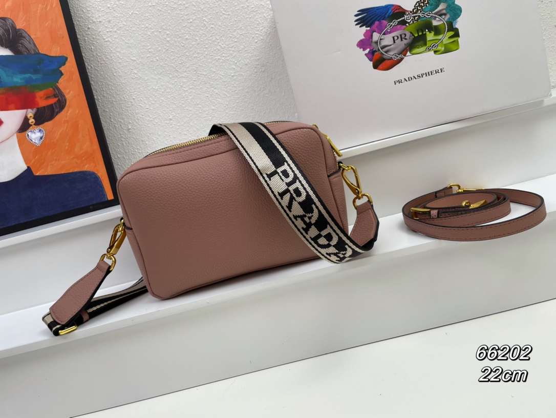 【PRADA】VITELLODAINO 22-14-8cm