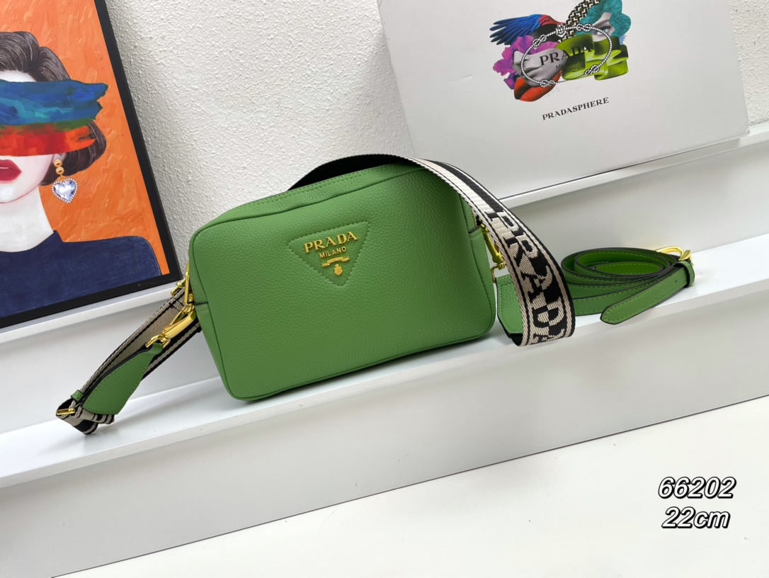 【PRADA】VITELLODAINO 22-14-8cm