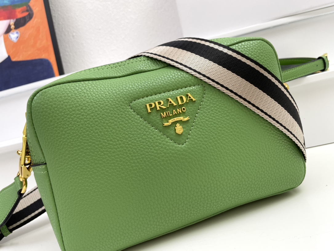 【PRADA】VITELLODAINO 22-14-8cm