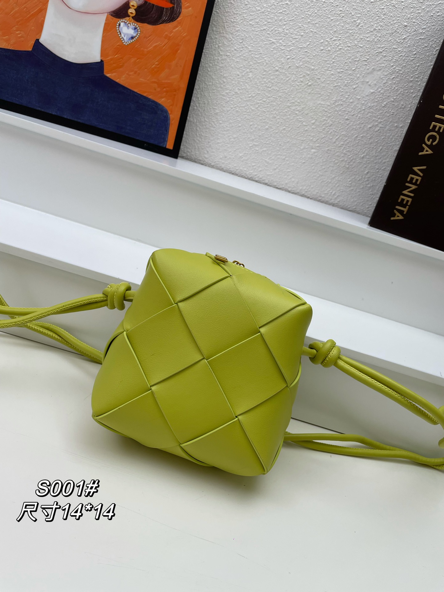 【Bottega Veneta】cassette -14*14*7CM