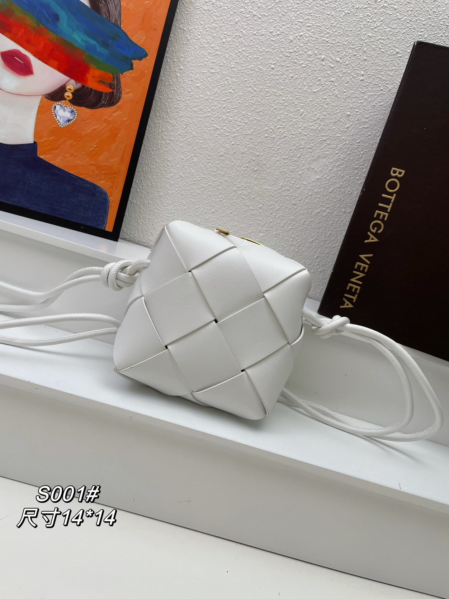 【Bottega Veneta】cassette -14*14*7CM