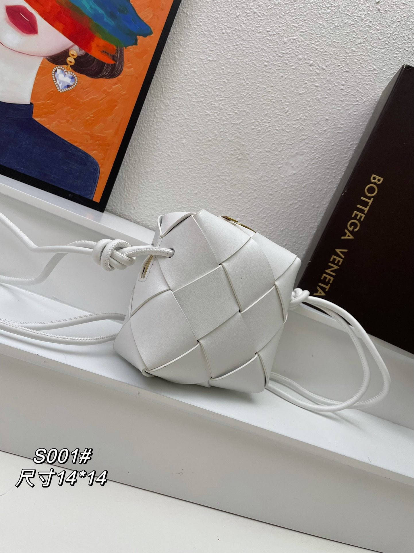 【Bottega Veneta】cassette -14*14*7CM