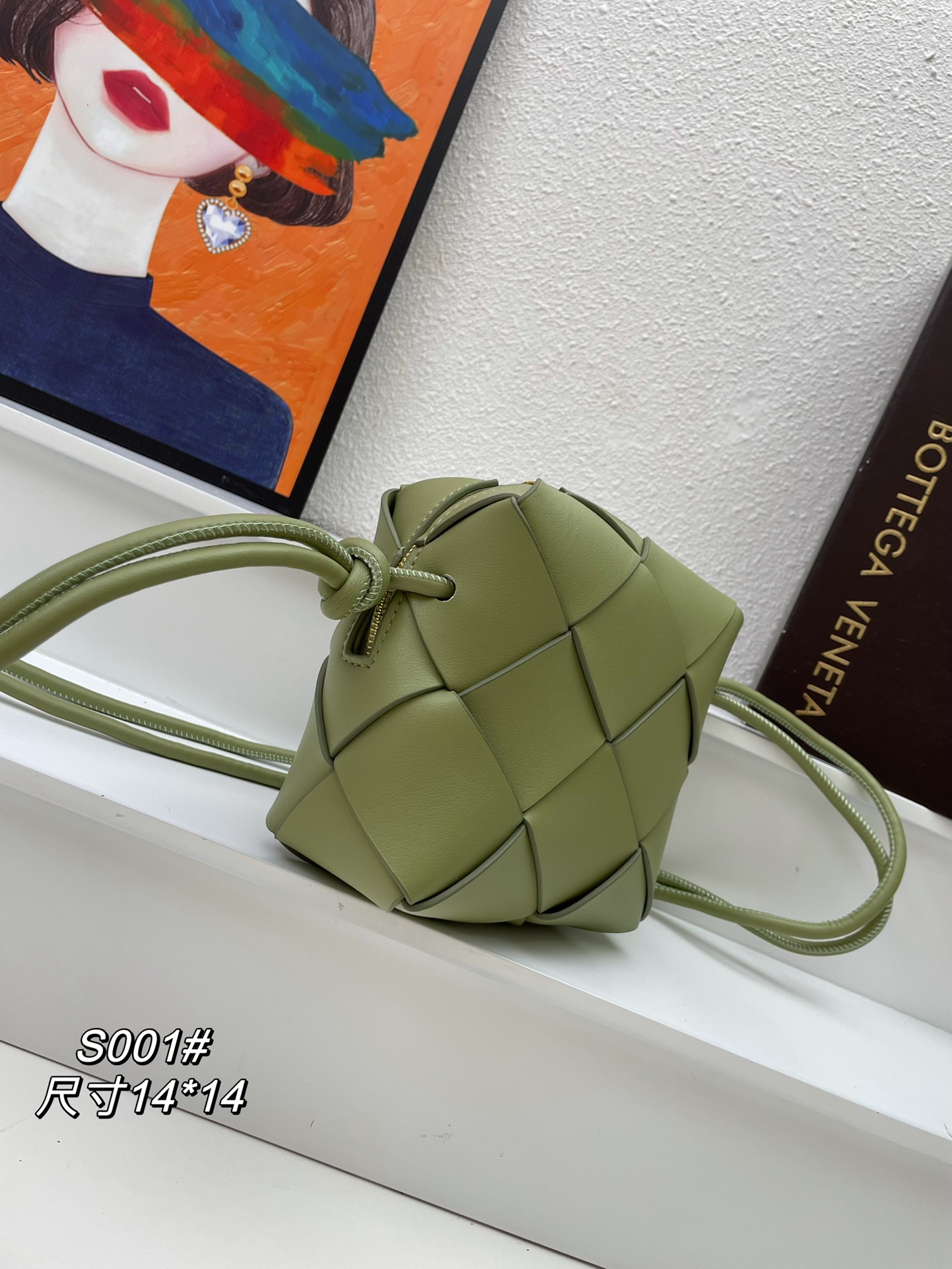 【Bottega Veneta】cassette -14*14*7CM