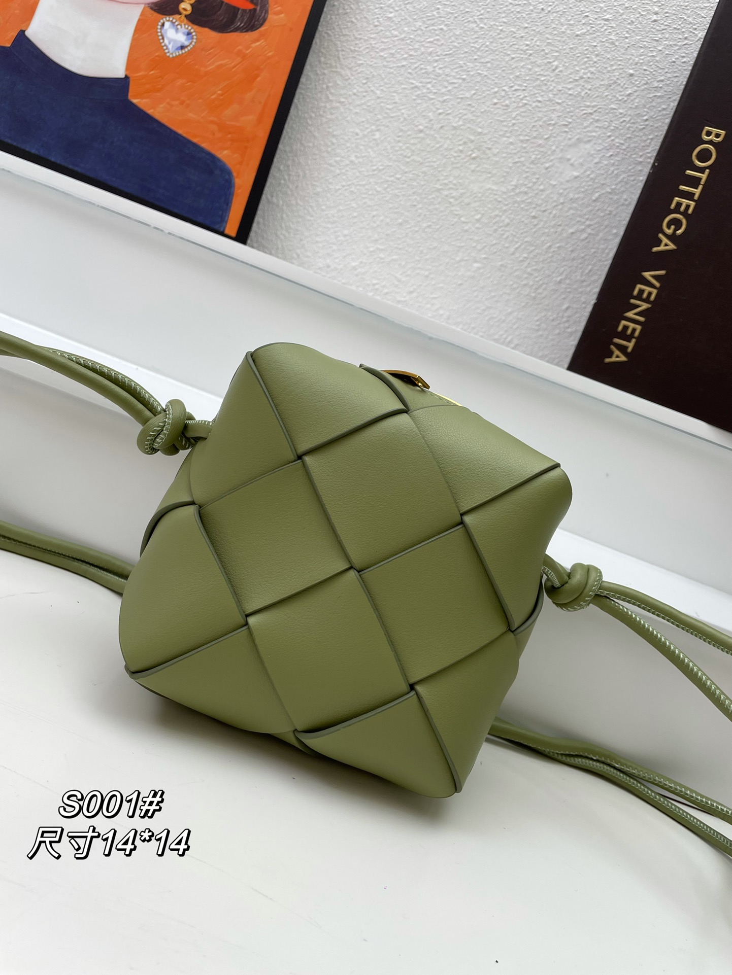 【Bottega Veneta】cassette -14*14*7CM