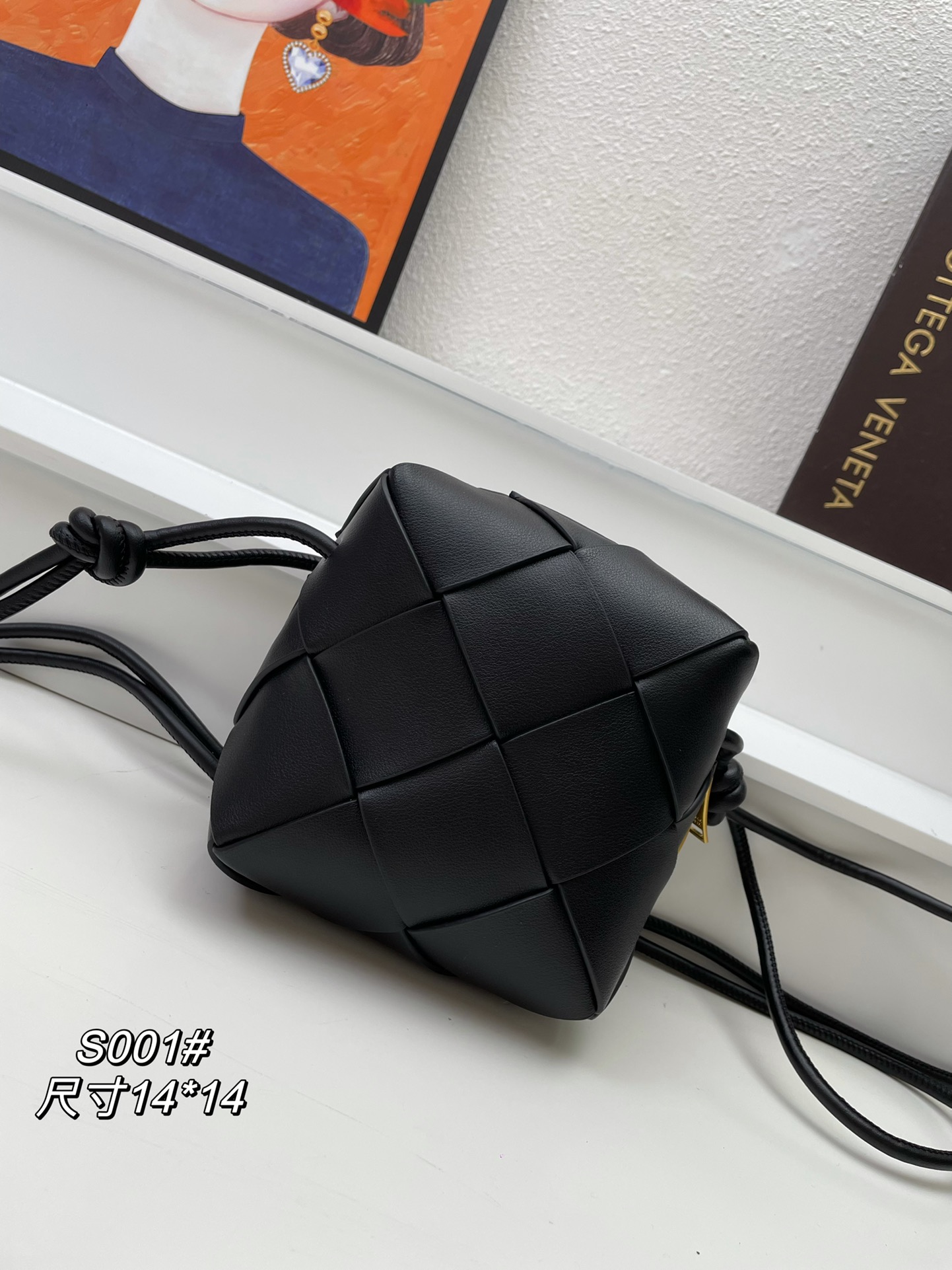 【Bottega Veneta】cassette -14*14*7CM