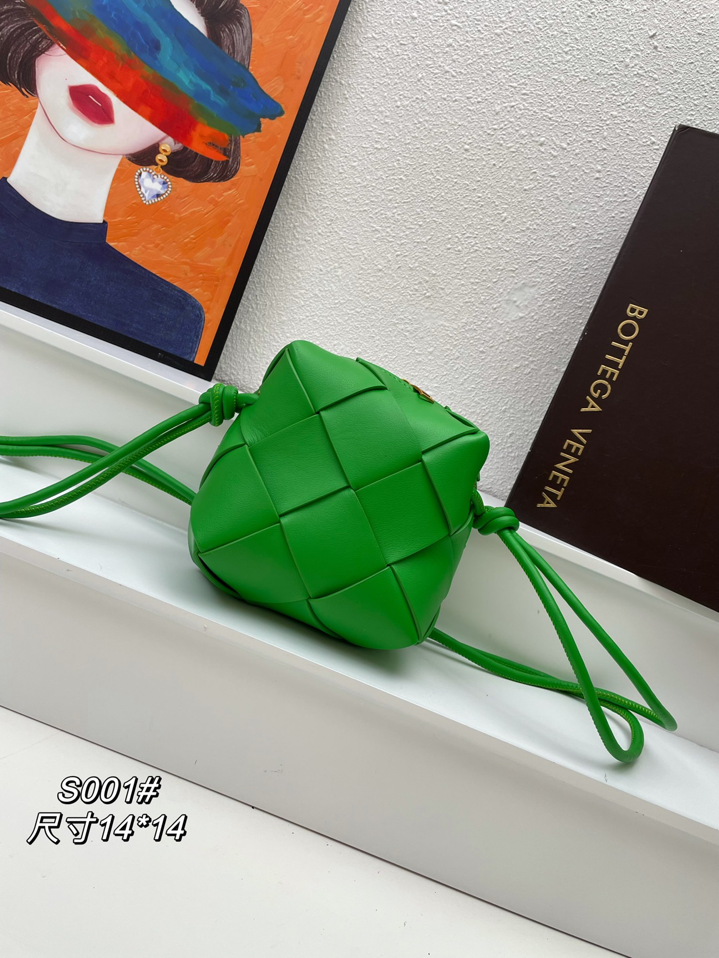 【Bottega Veneta】cassette -14*14*7CM