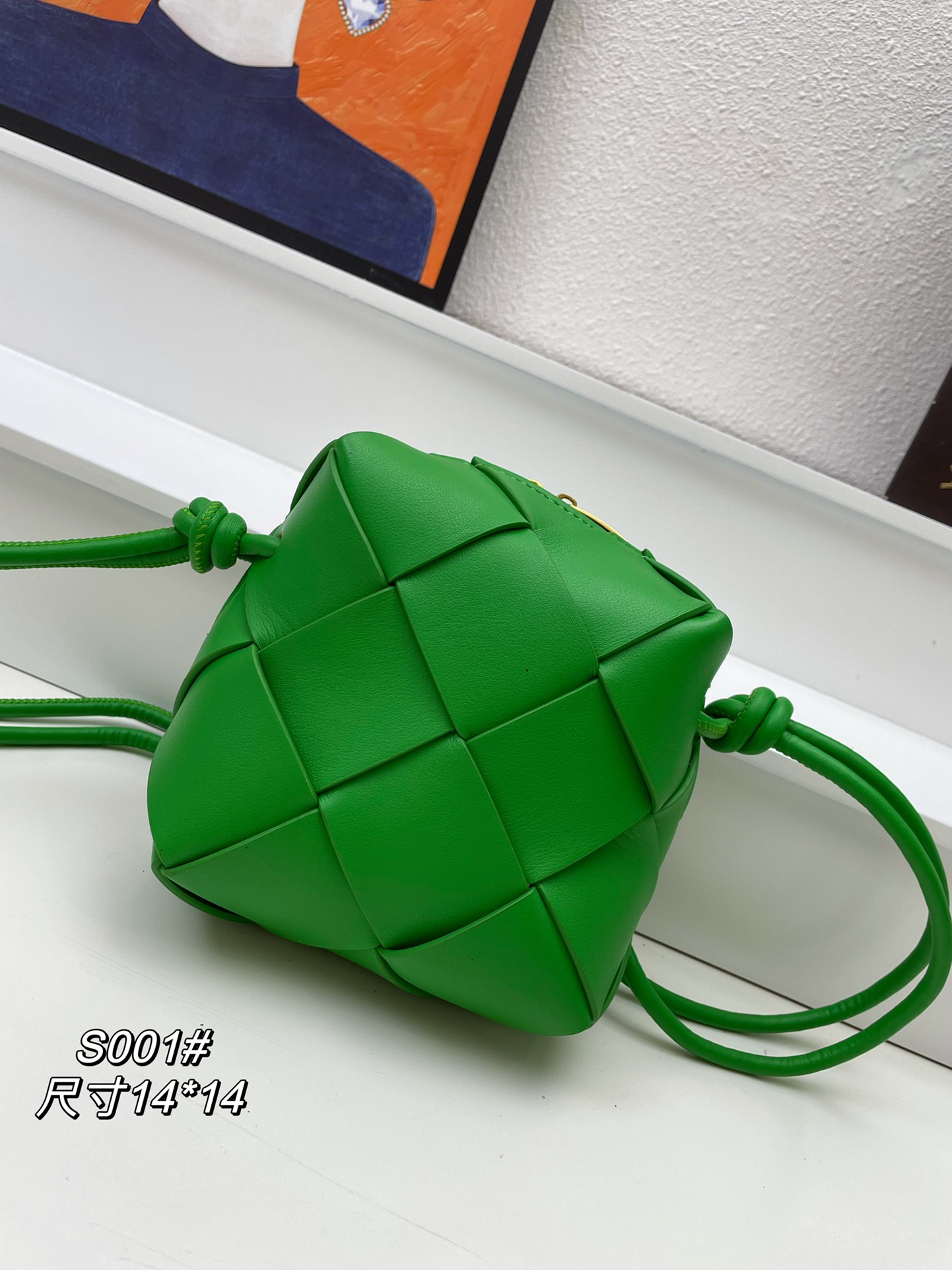 【Bottega Veneta】cassette -14*14*7CM