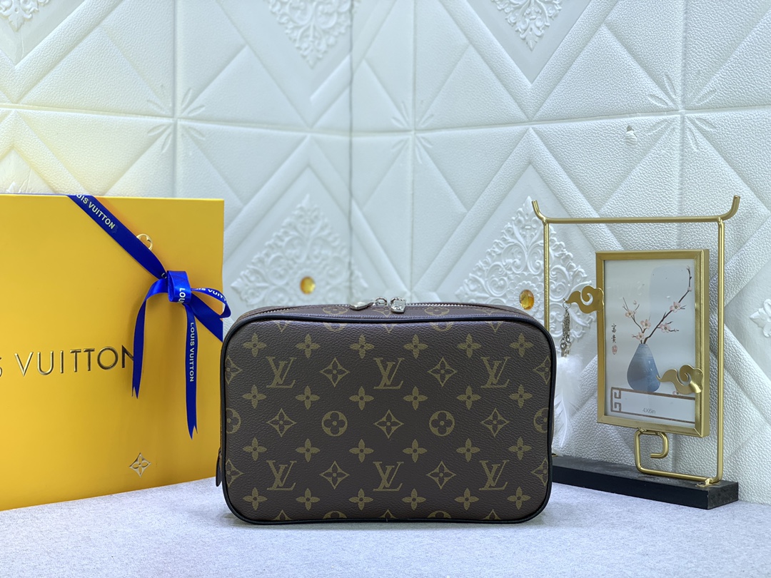 【LOUIS VUITTON】Eclipse