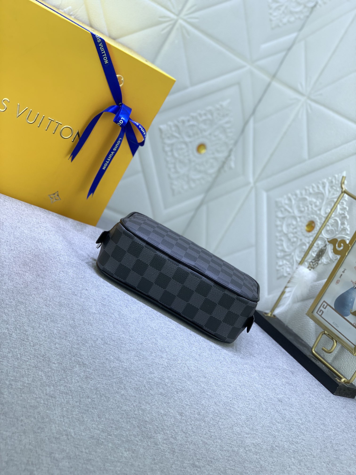 【LOUIS VUITTON】Eclipse