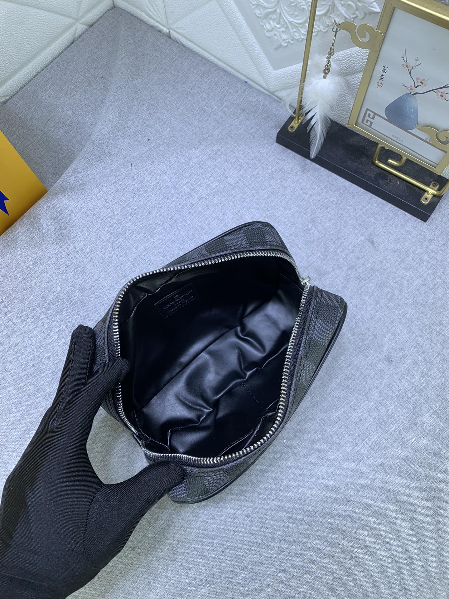 【LOUIS VUITTON】Eclipse