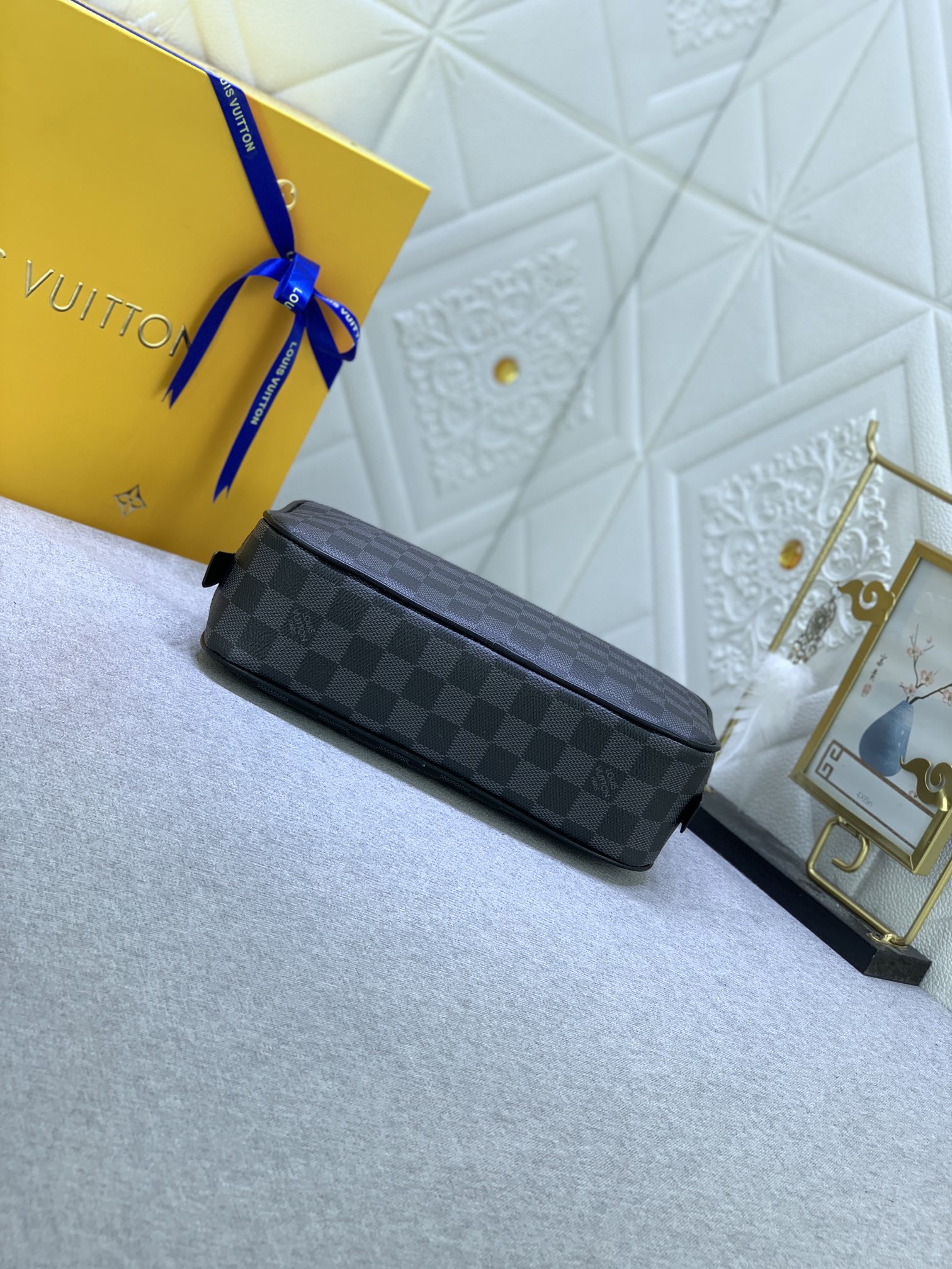 【LOUIS VUITTON】Eclipse