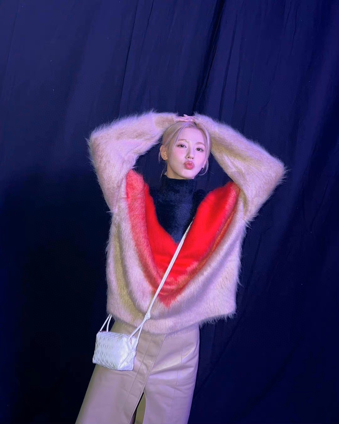 【Bottega Veneta】LOOP -17*11*6CM