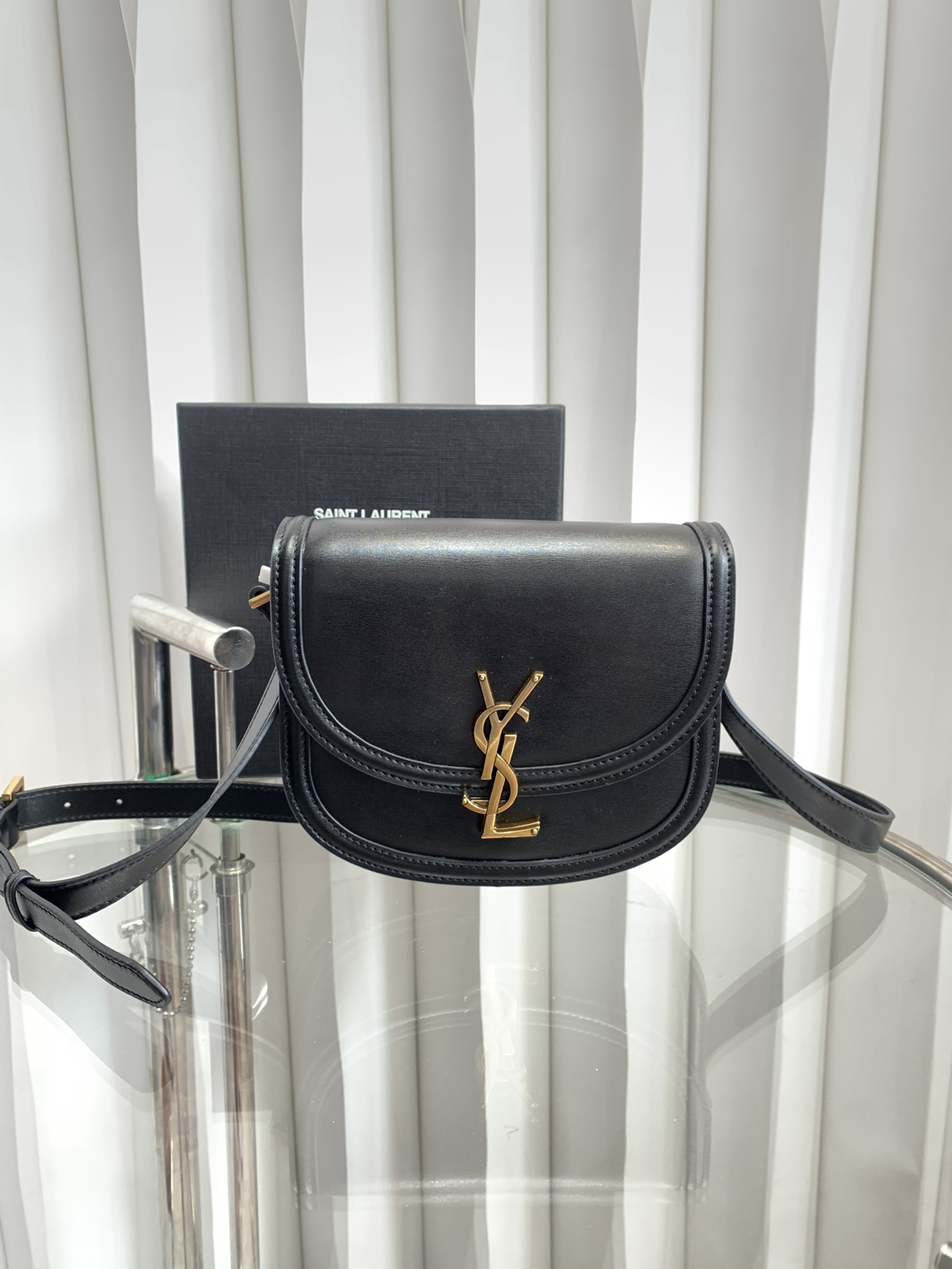 【CELINE】Kaia 19 X 16 X 2CM