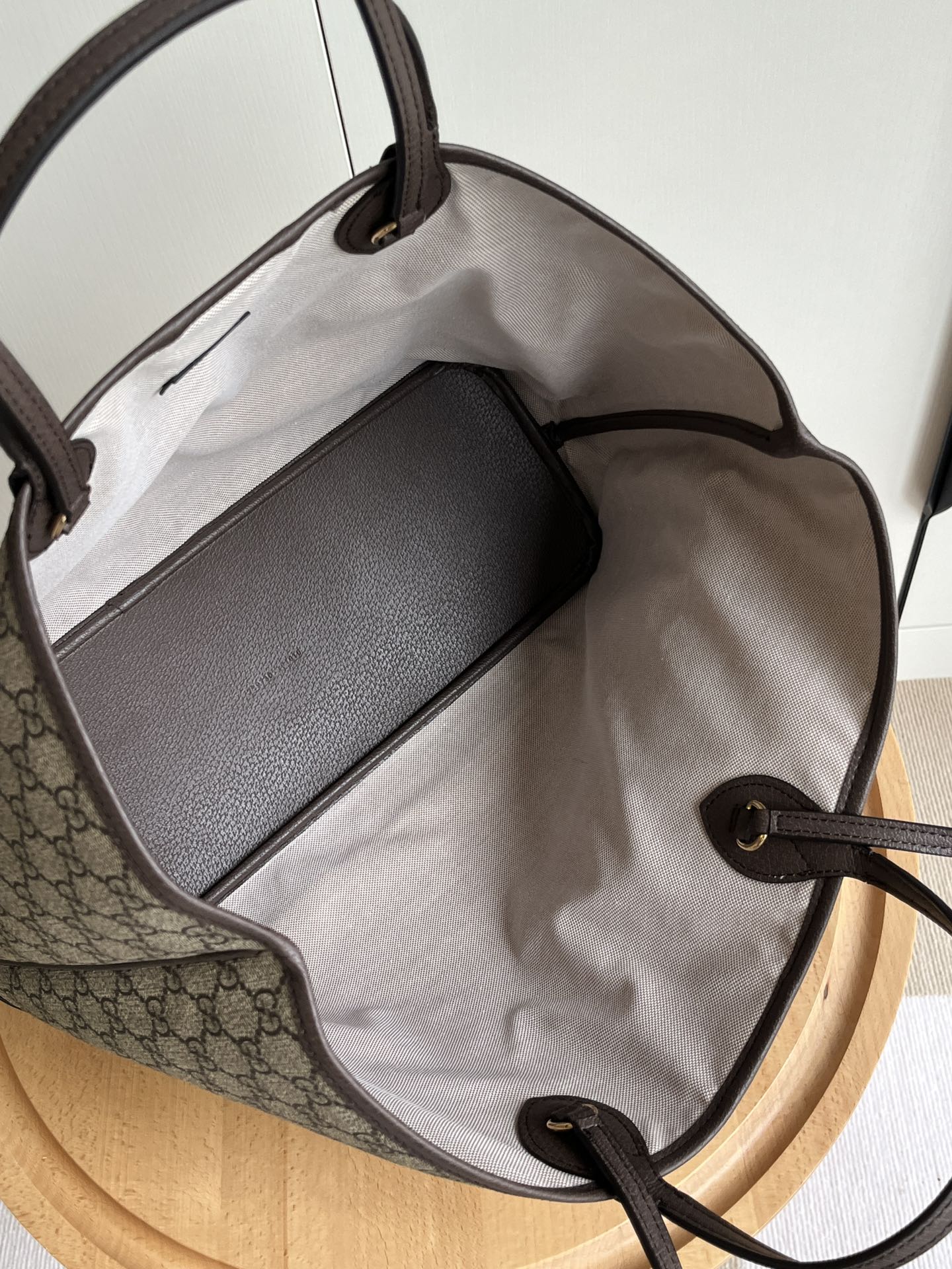 【GUCC*】 38x28x15CM