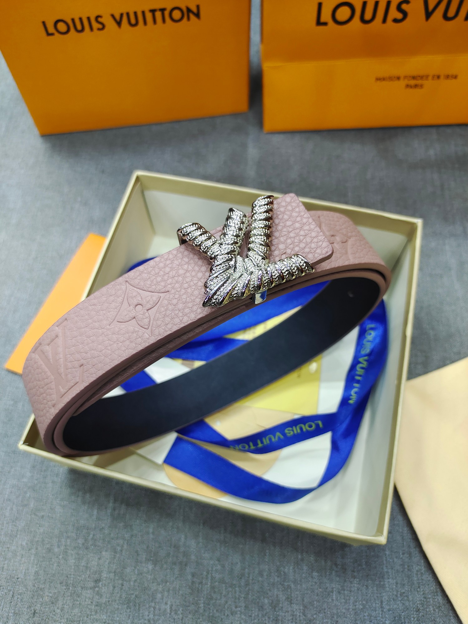 【Louis Vuitton】 レディース  幅：3.0CM 長:90-110CM