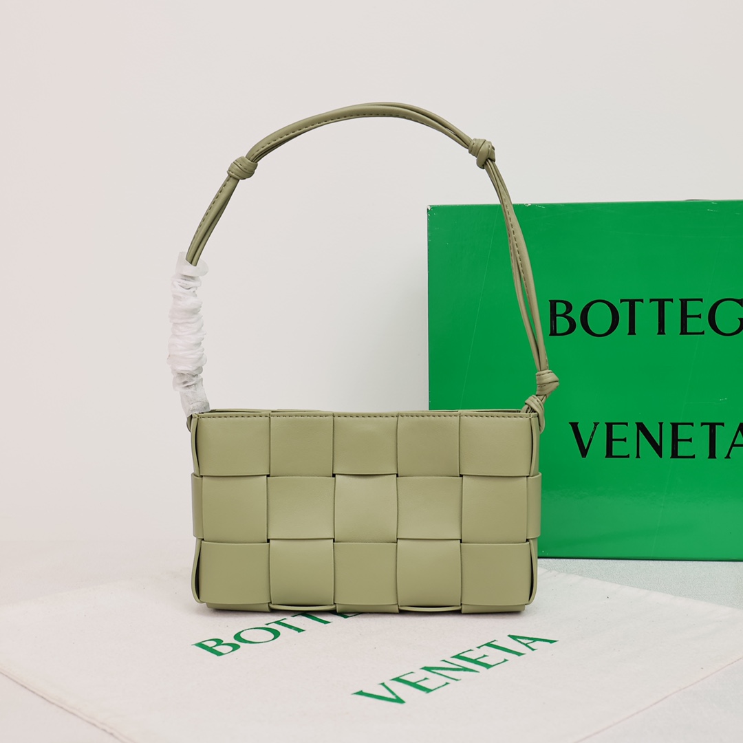 【Bottega Veneta】23*15*5.5 CM