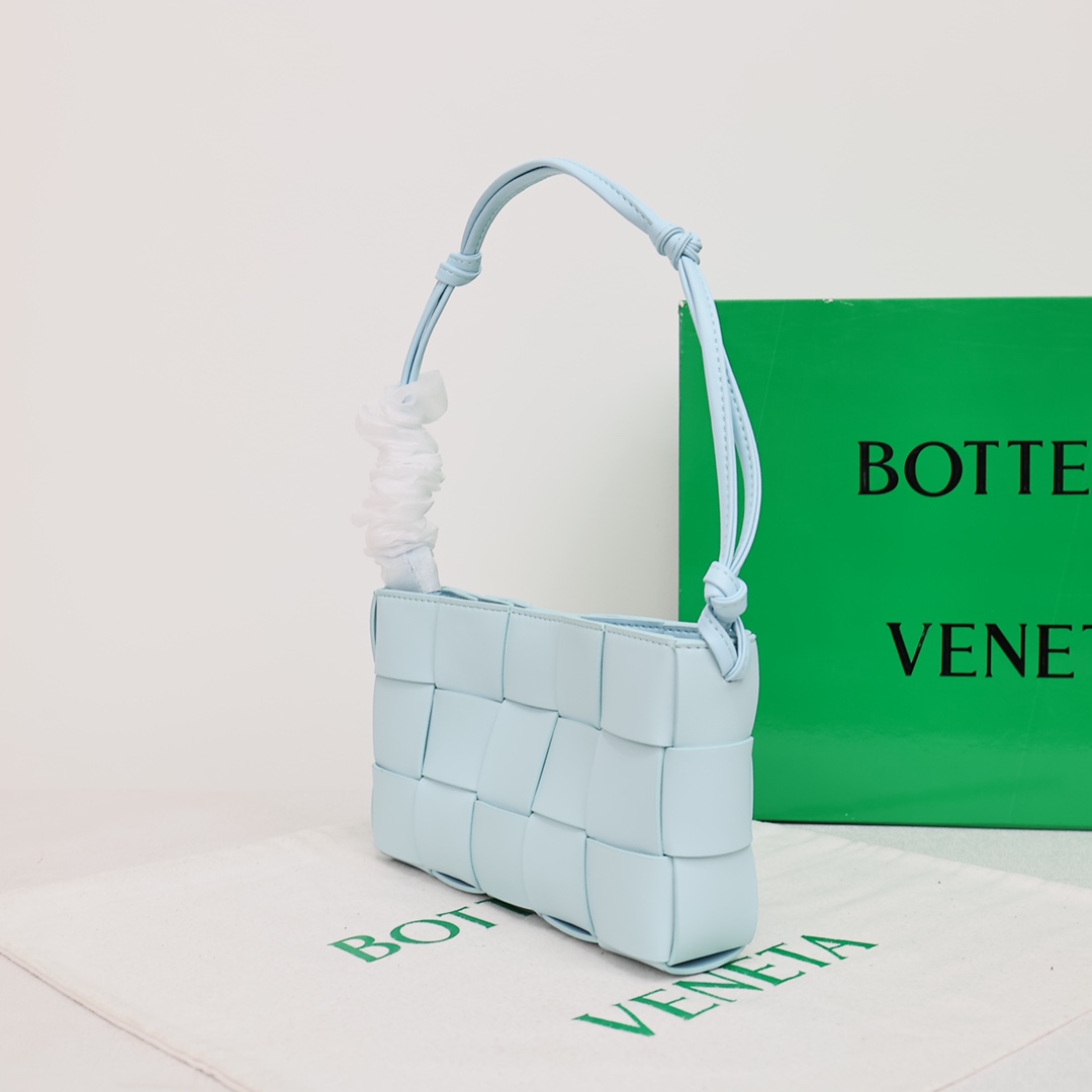 【Bottega Veneta】23*15*5.5 CM