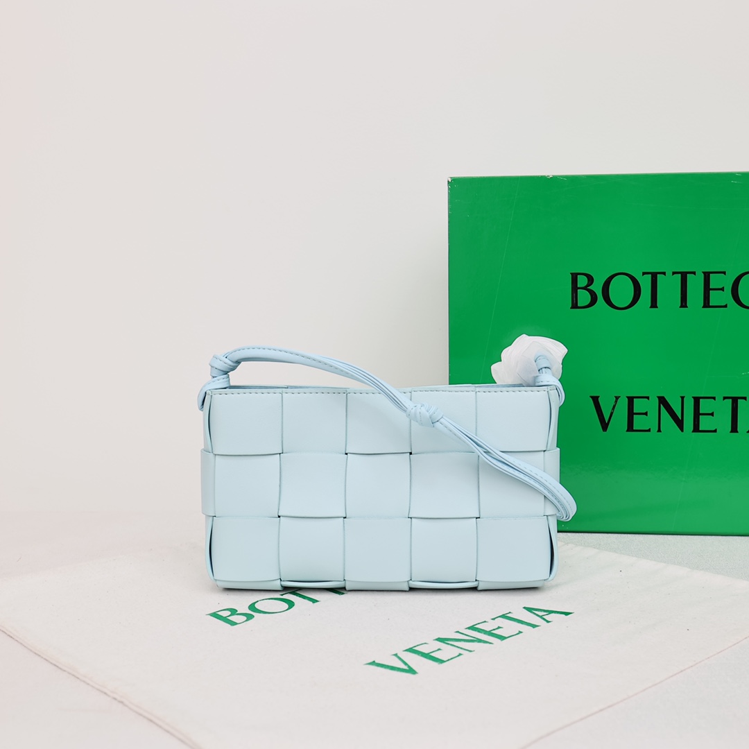 【Bottega Veneta】23*15*5.5 CM