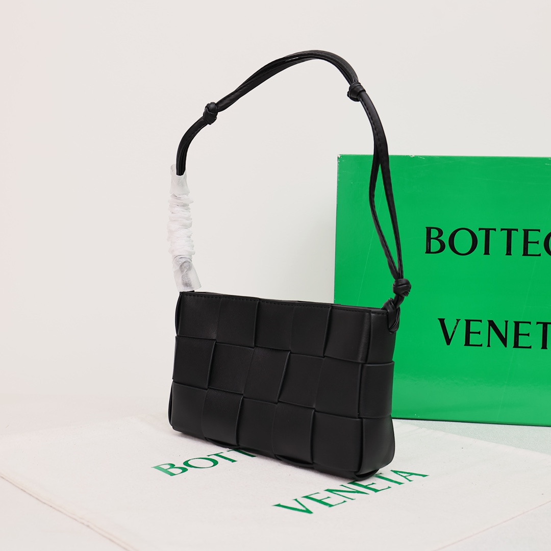 【Bottega Veneta】23*15*5.5 CM