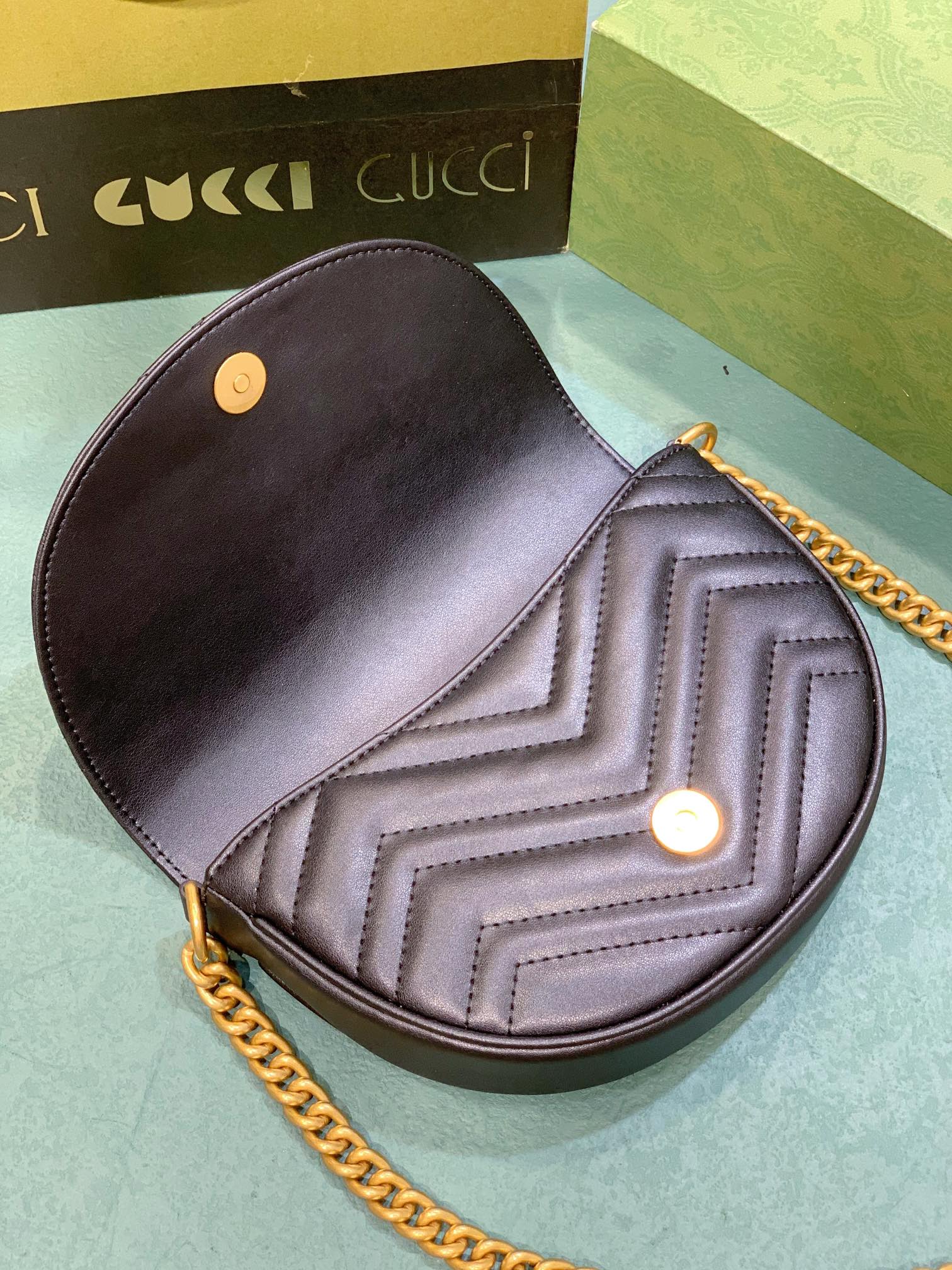 【GUCCI】Marmont 20x14x4cm