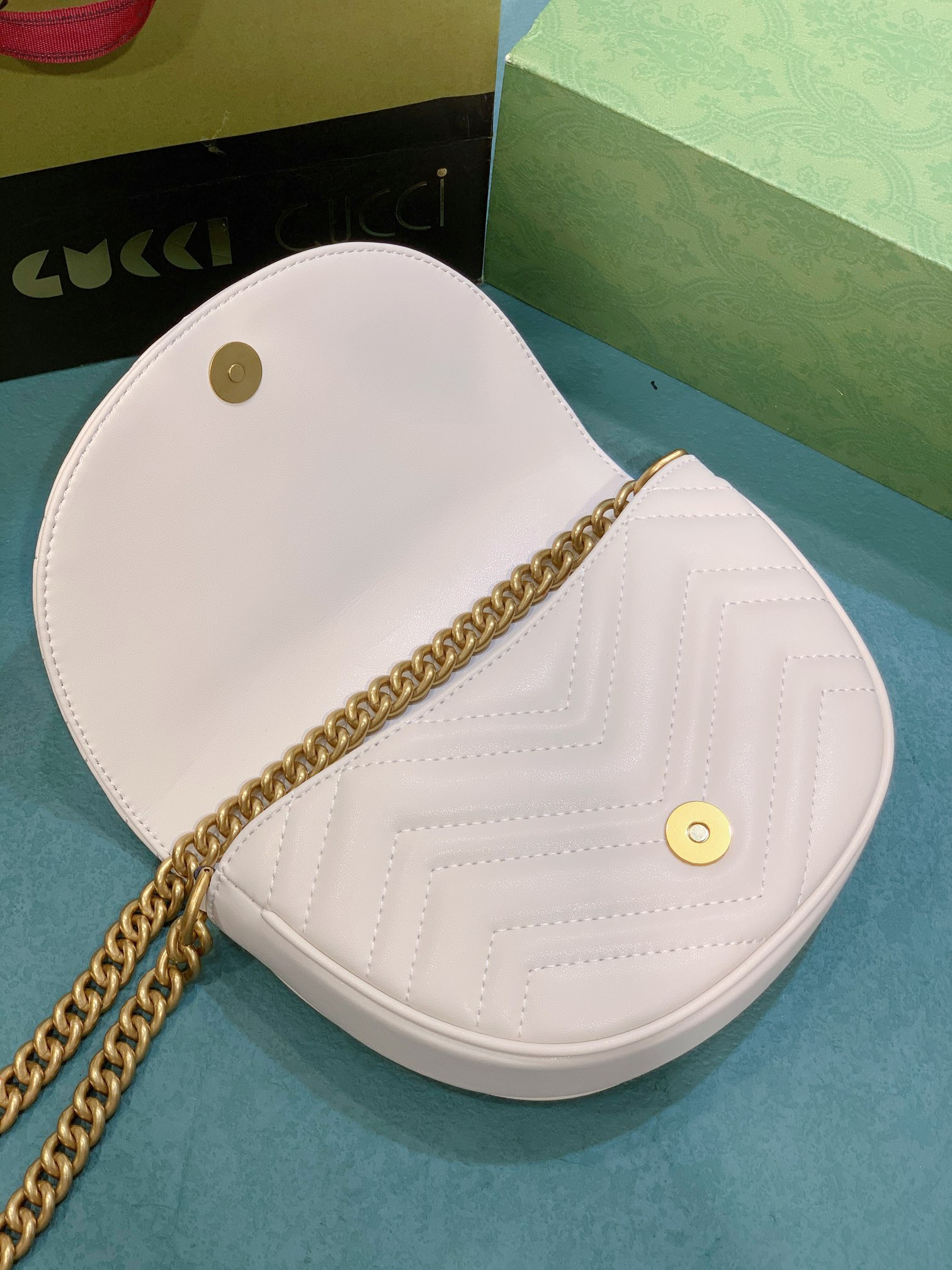 【GUCCI】Marmont 20x14x4cm