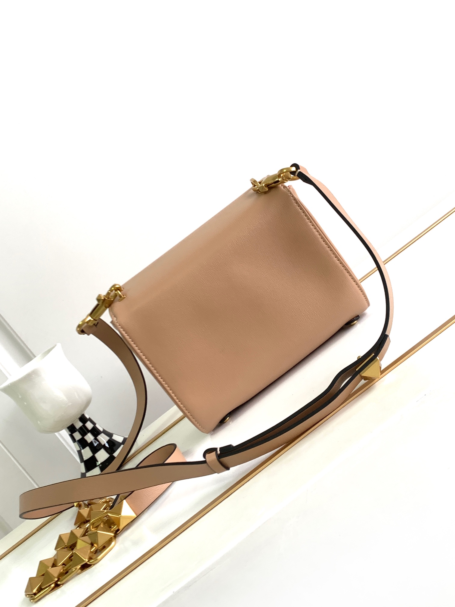 【Valentino】20 x 15 x 7cm