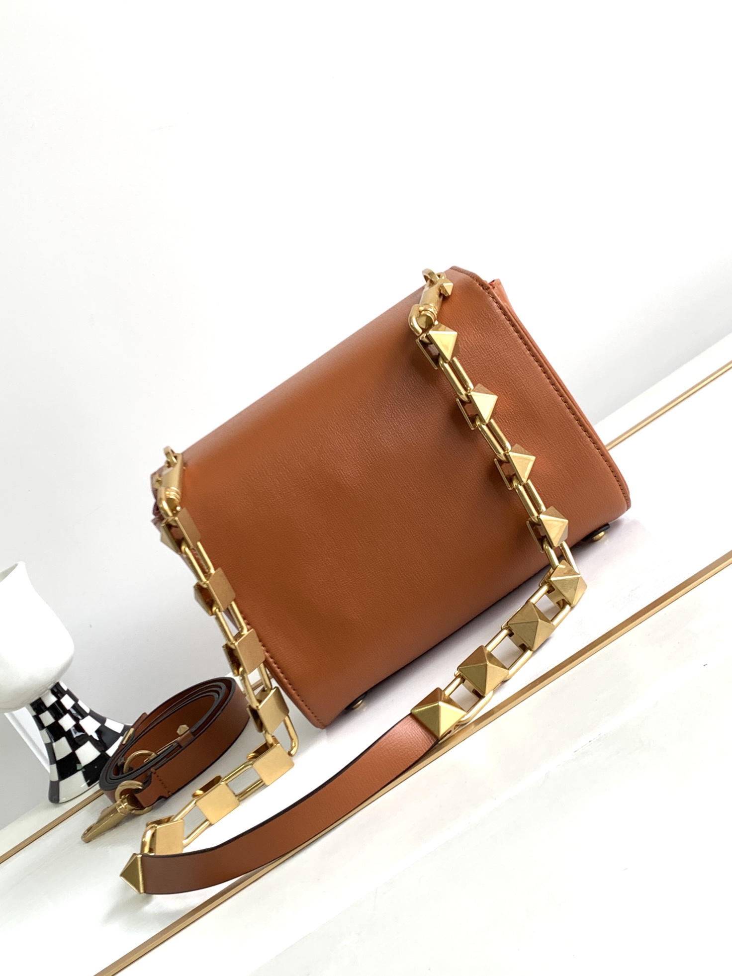 【Valentino】20 x 15 x 7cm