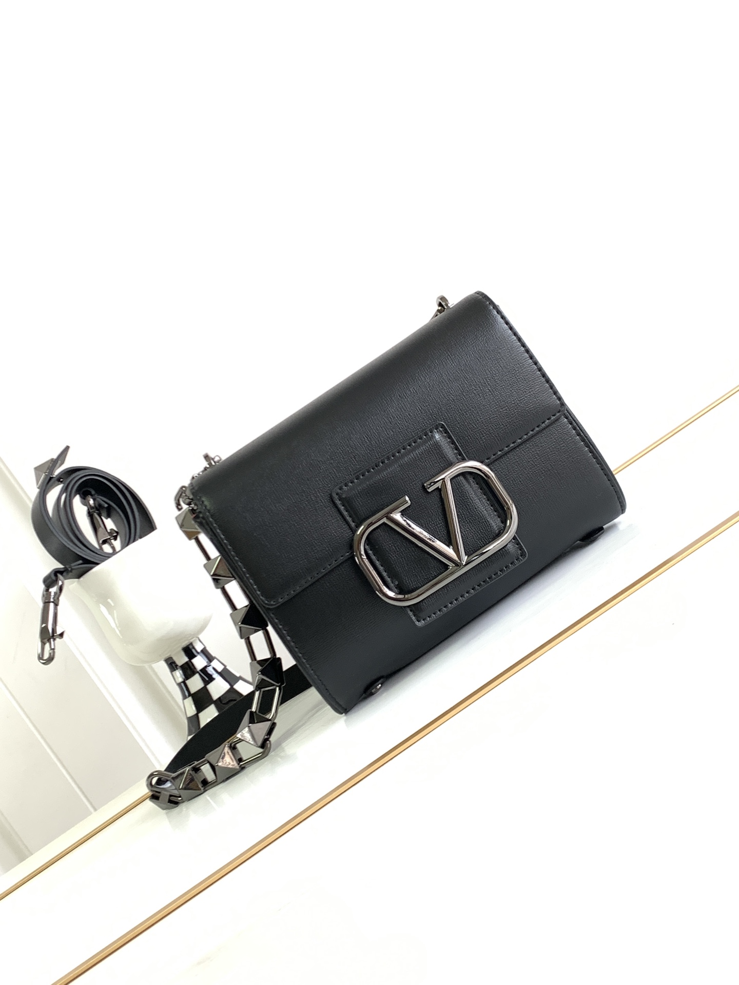 【Valentino】20 x 15 x 7cm