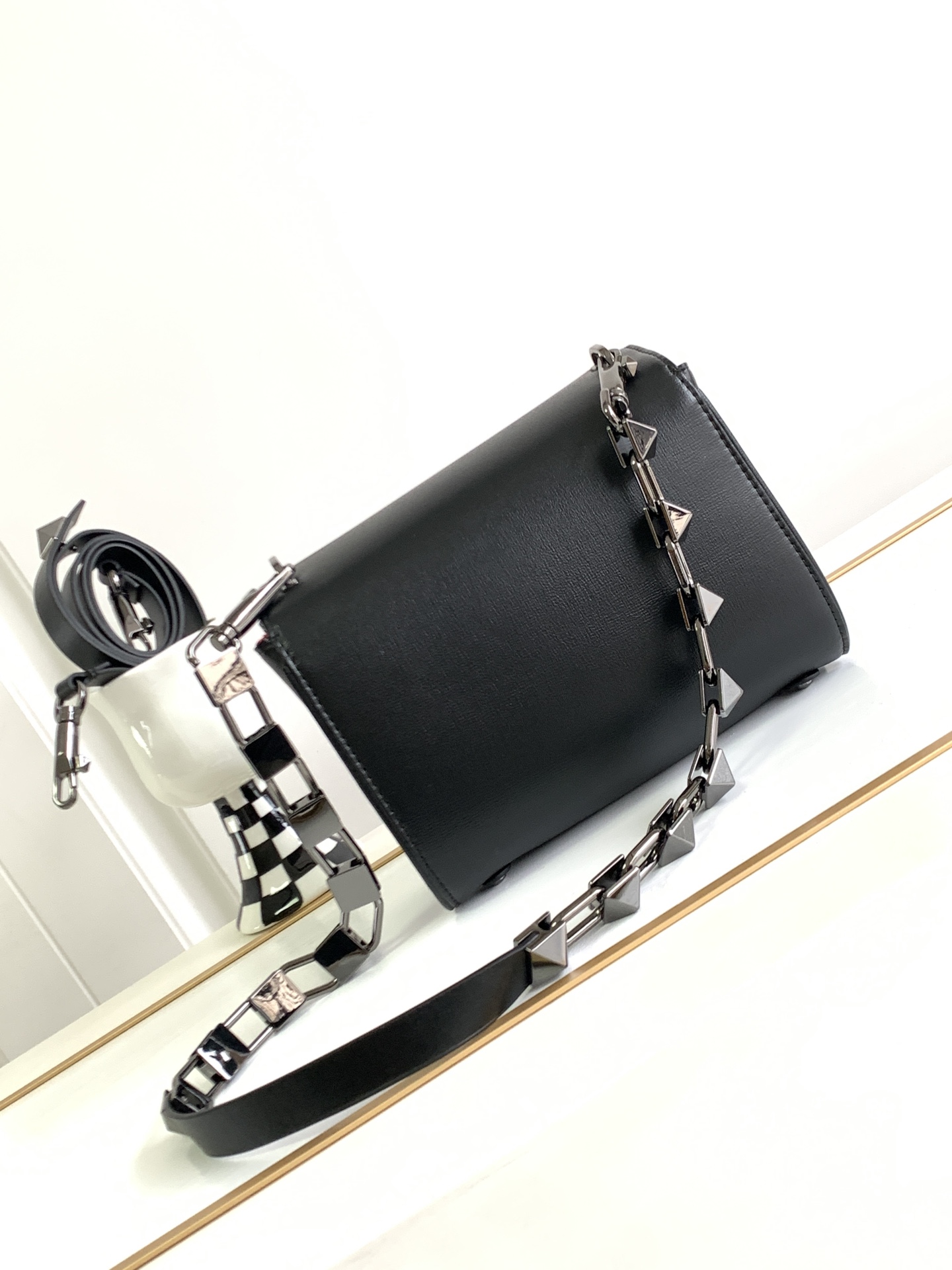 【Valentino】20 x 15 x 7cm