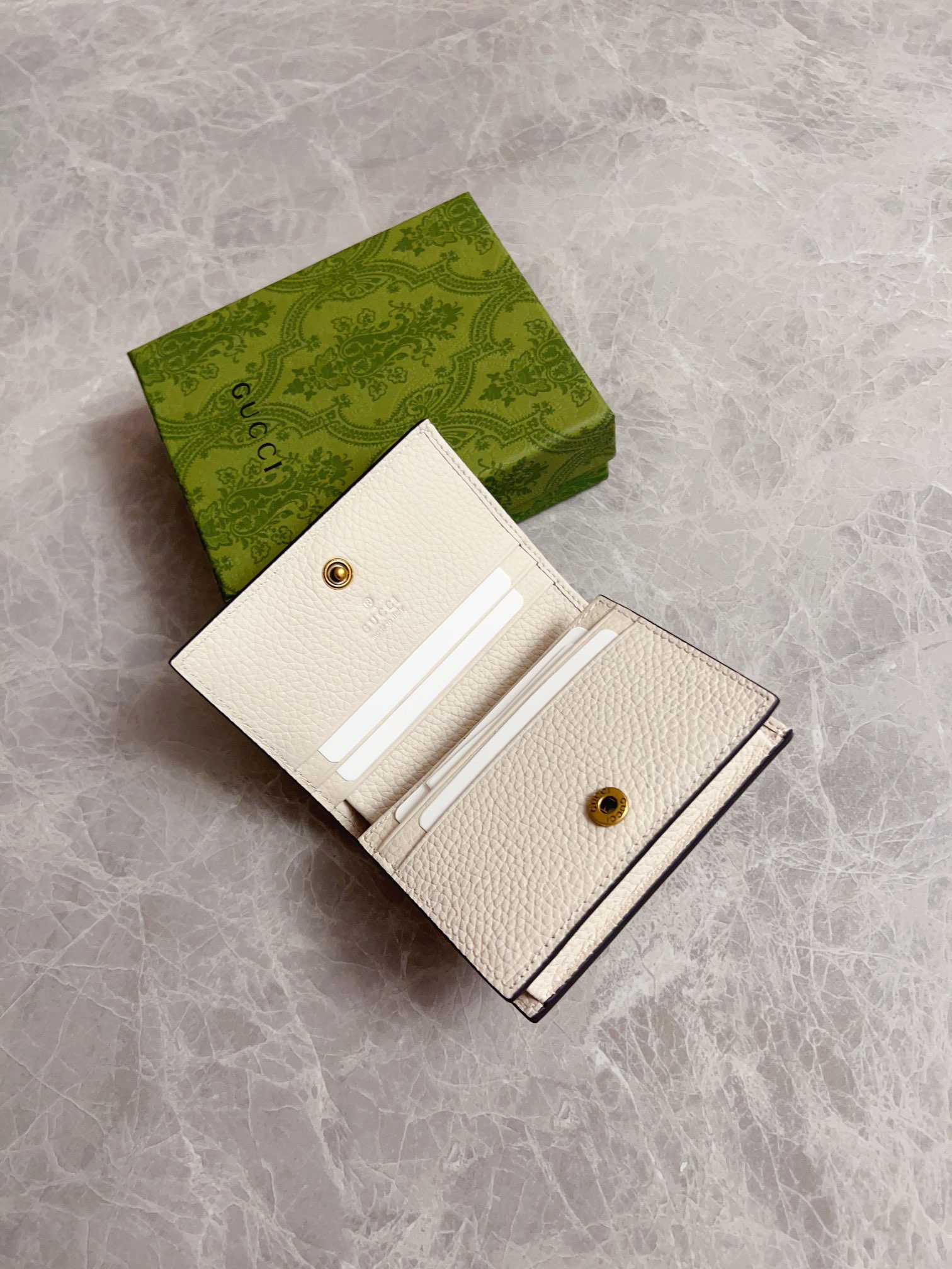 【GUCCI】11x 8.5x 3cm