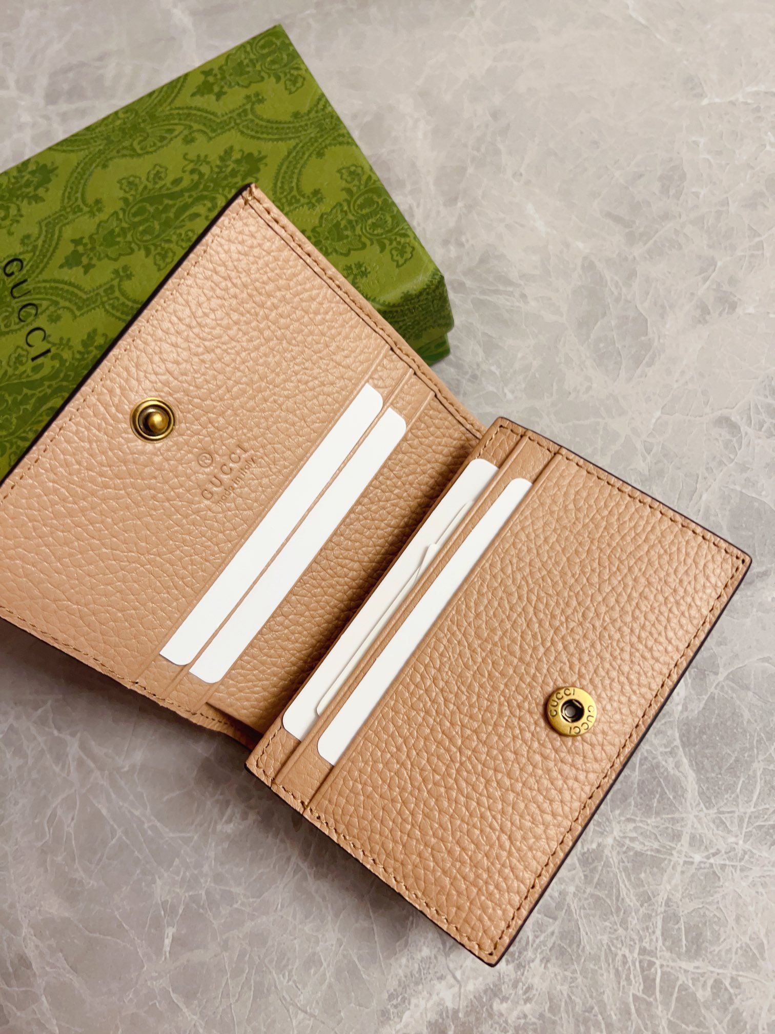 【GUCCI】11x 8.5x 3cm