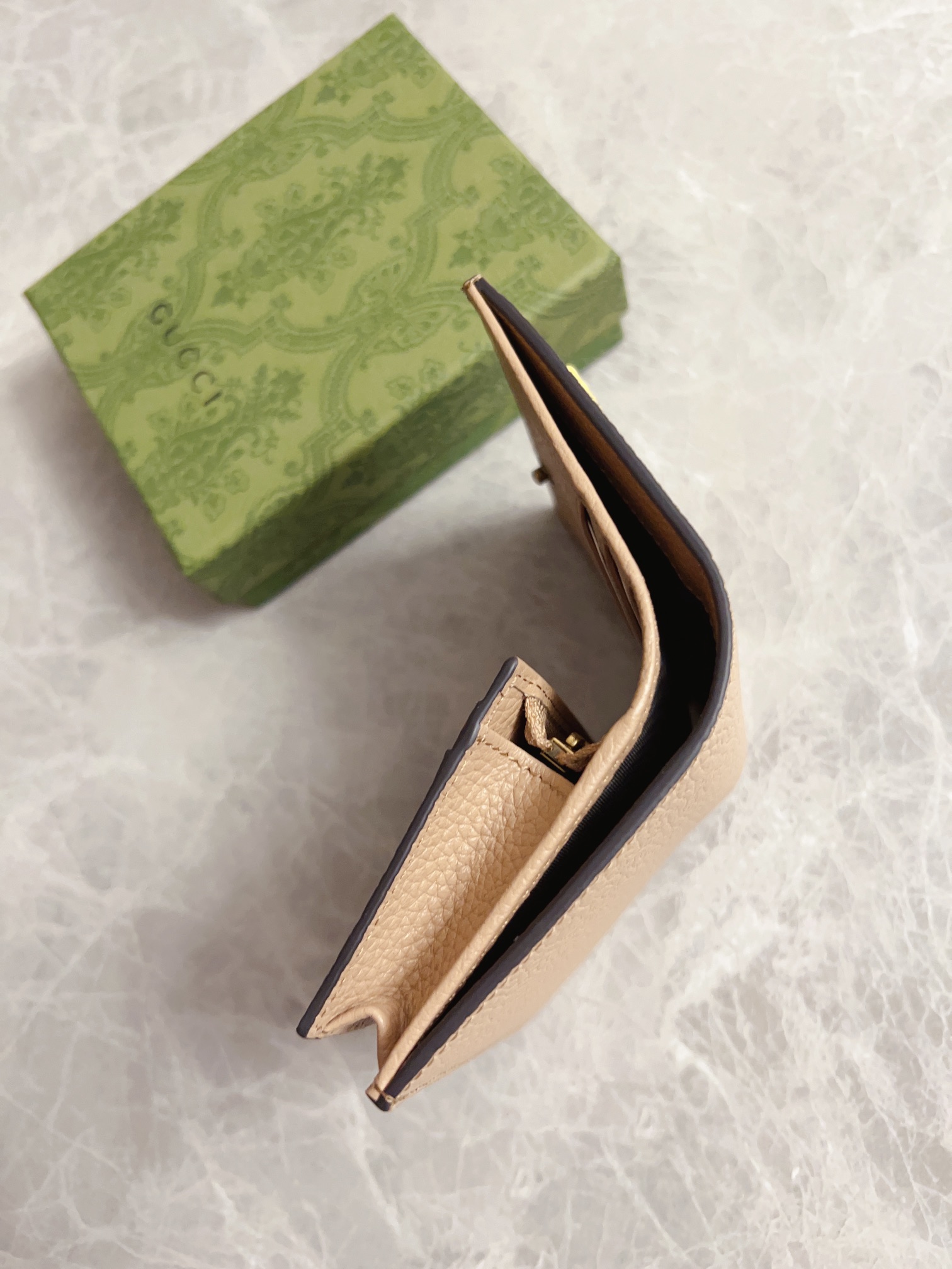 【GUCCI】11x 8.5x 3cm