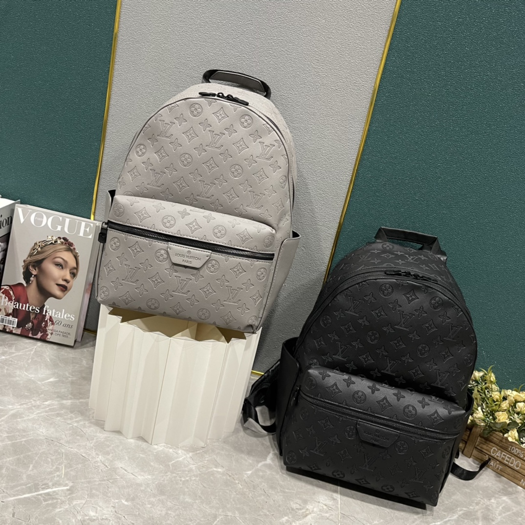 【LOUIS VUITTON】Discovery  -29.0 x 38.0 x 20.0cm