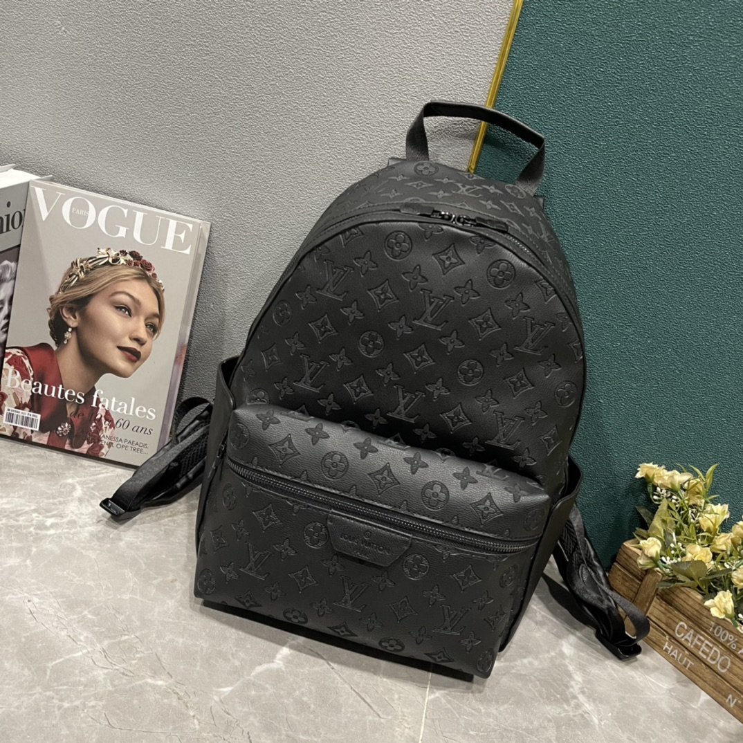 【LOUIS VUITTON】Discovery  -29.0 x 38.0 x 20.0cm
