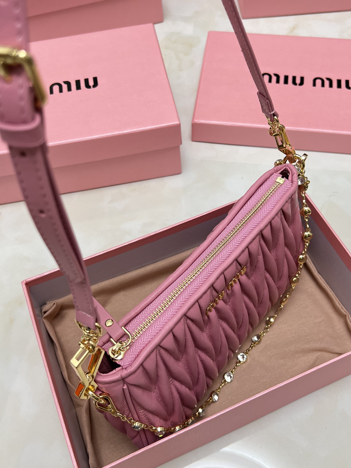 【MIUMIU】24-15-5cm