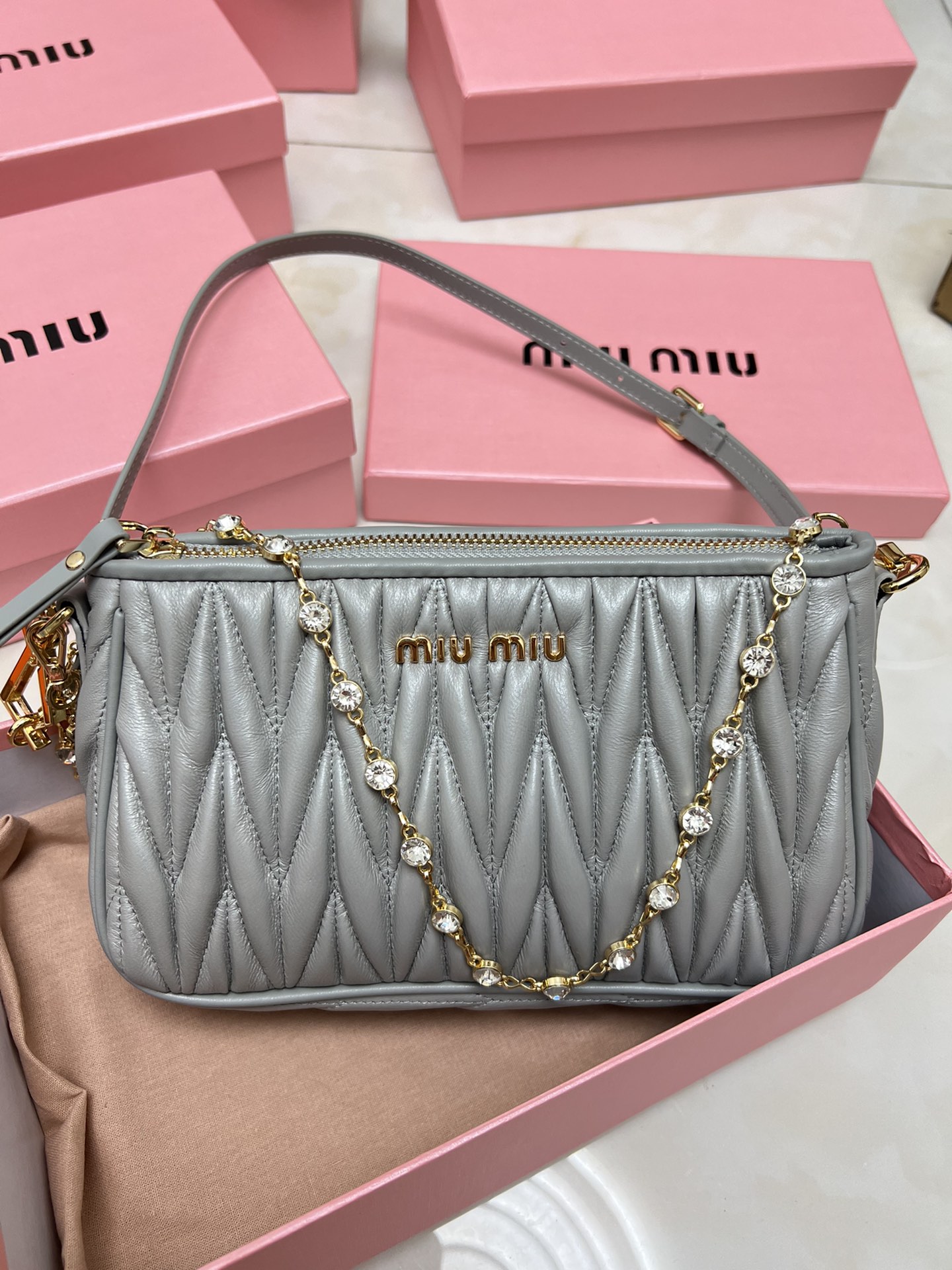 【MIUMIU】24-15-5cm