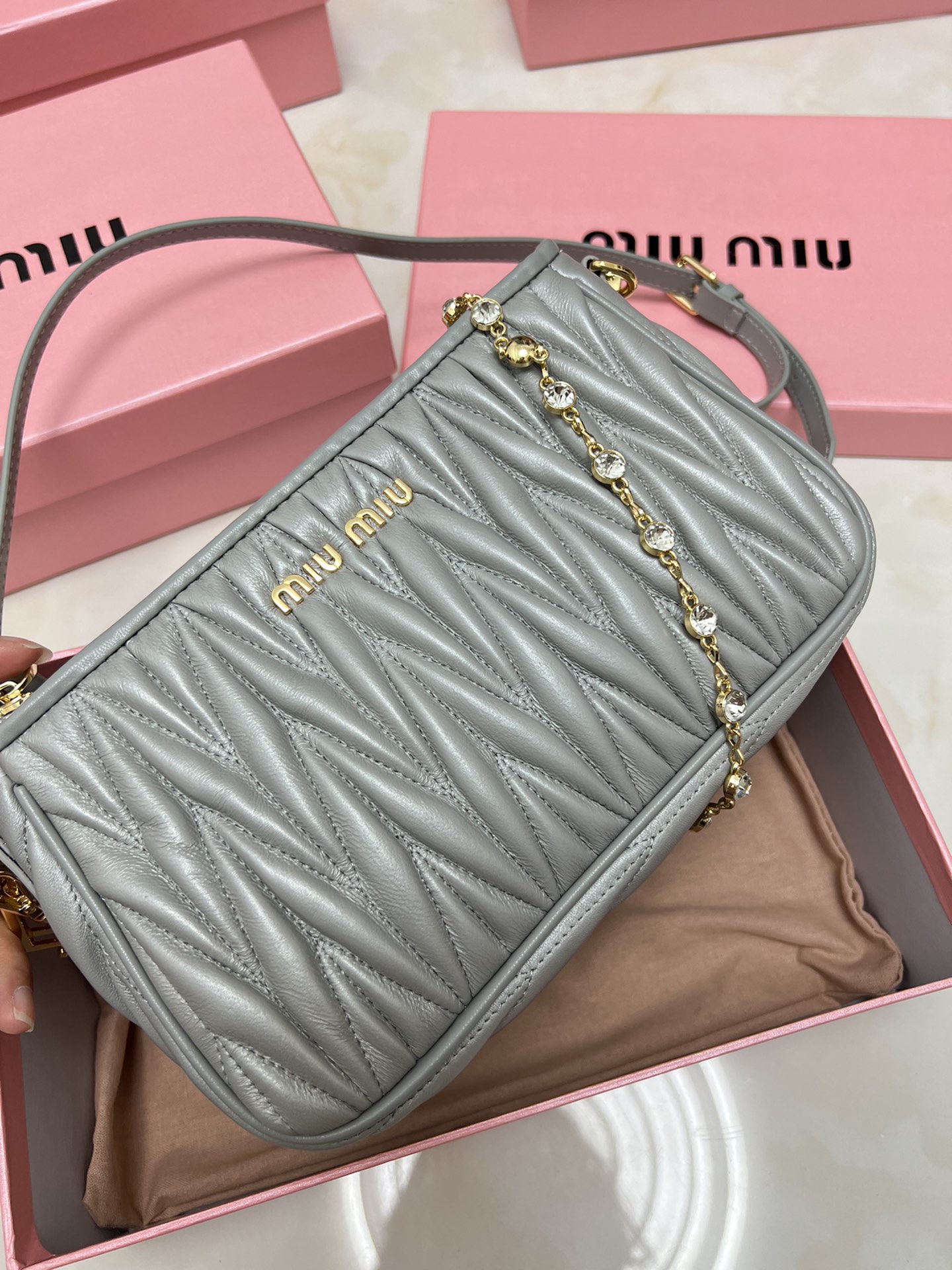 【MIUMIU】24-15-5cm