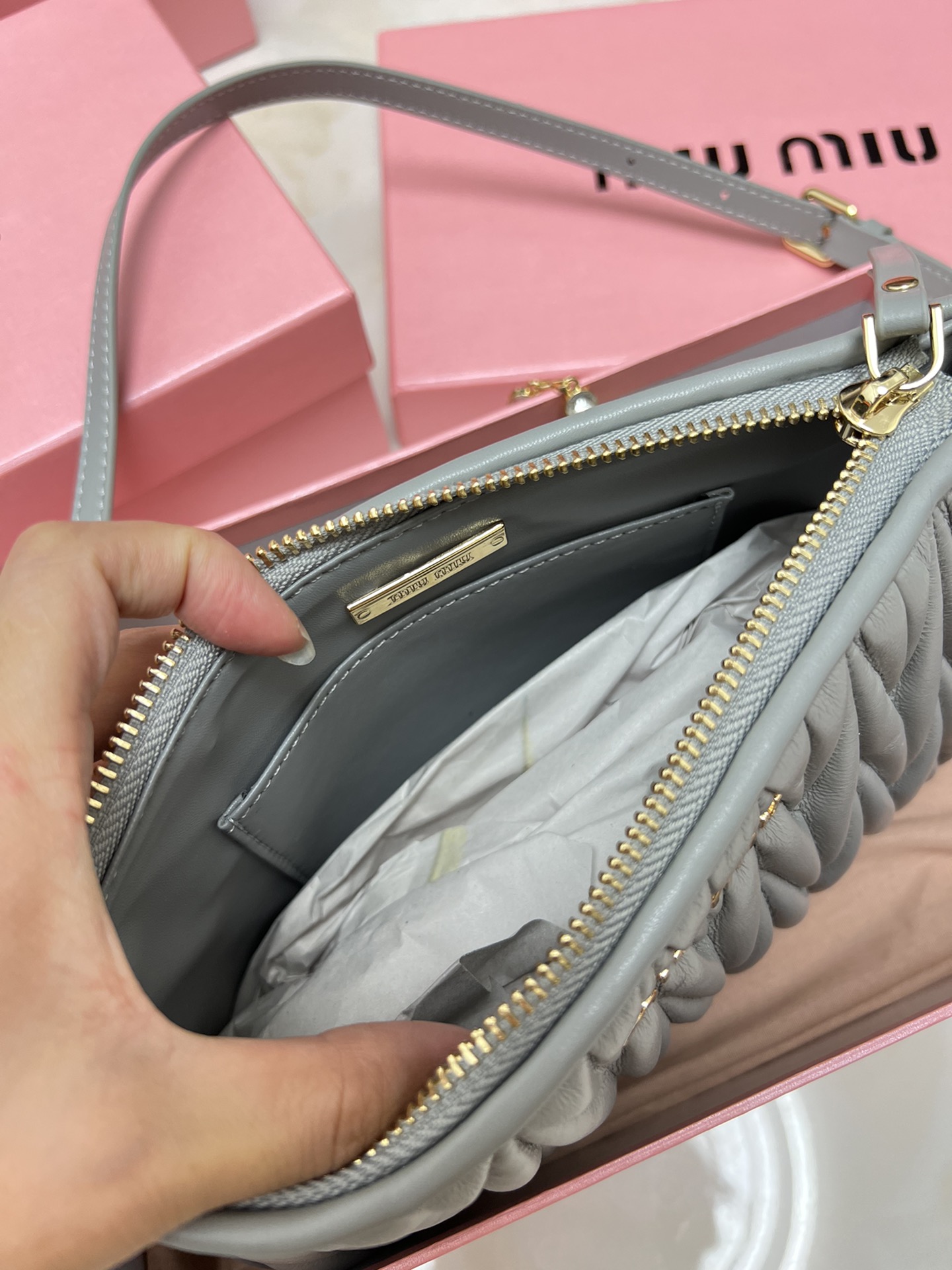 【MIUMIU】24-15-5cm